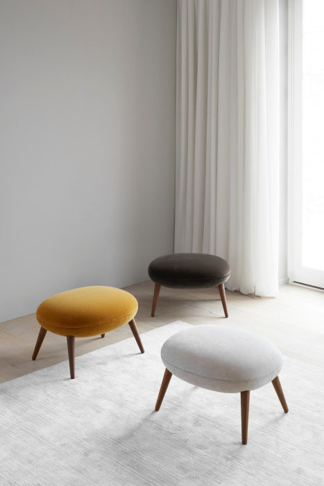 Пуф Swoon Ottoman Wood base, Fredericia