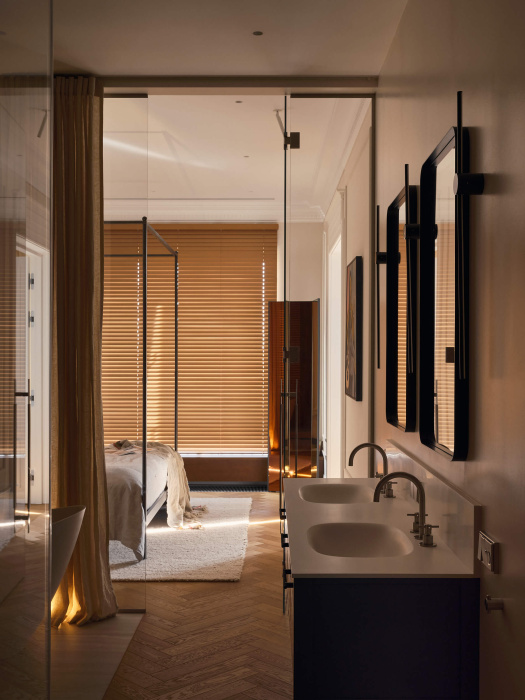 Зеркало by Yunona Nezvankina, Laboratory