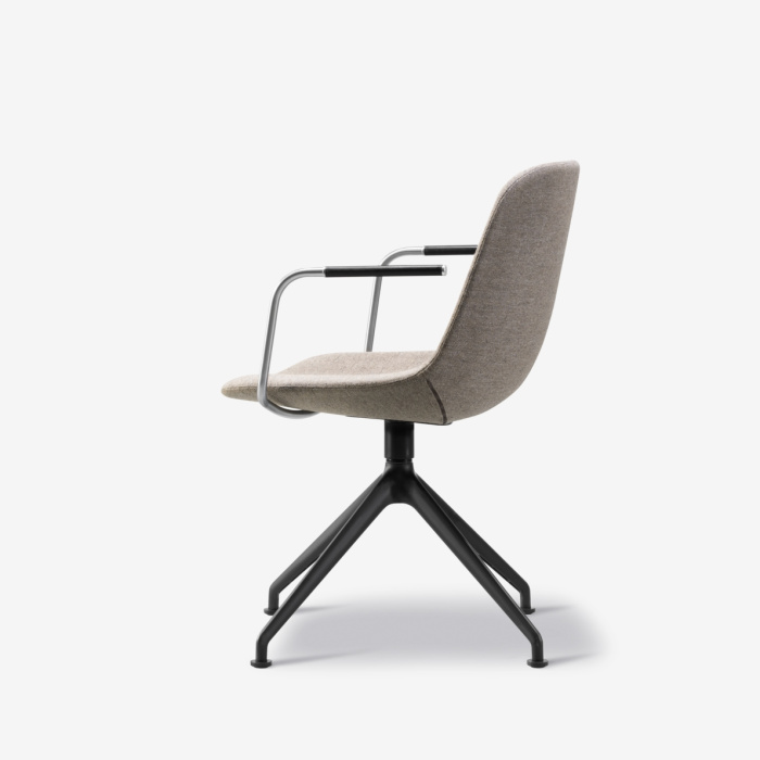Кресло Eyes Swivel Armchair, Fredericia
