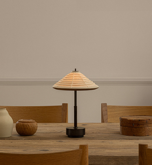 Портативная настольная лампа N-TL01, Karimoku Case