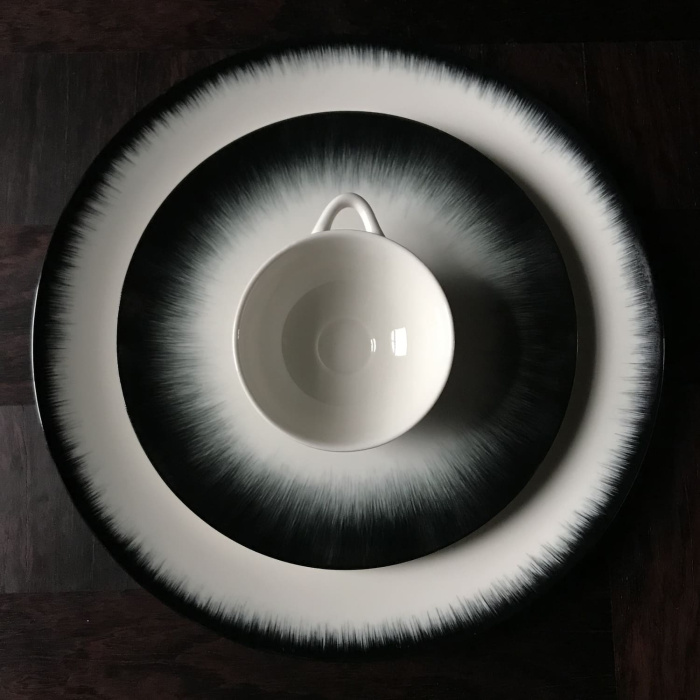 Тарелка Plate, 24, Dé Off-White/Black by Ann Demeulemeester, Serax