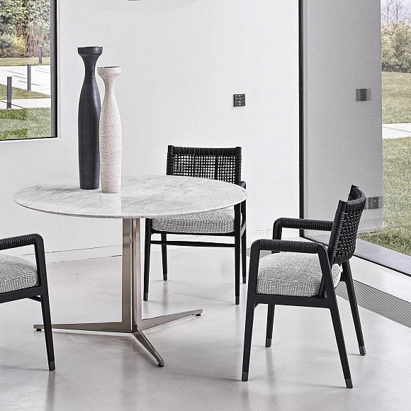 Обеденный стол Fly, Flexform