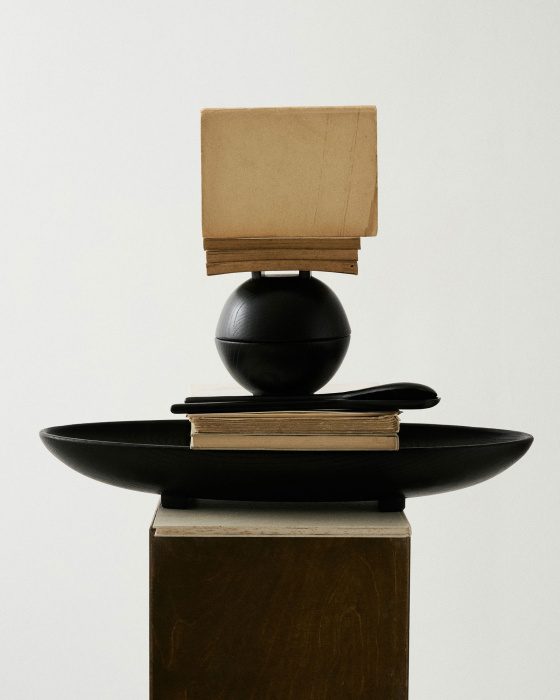 Чаша Bowl L Black Wood Out of Lines, Serax