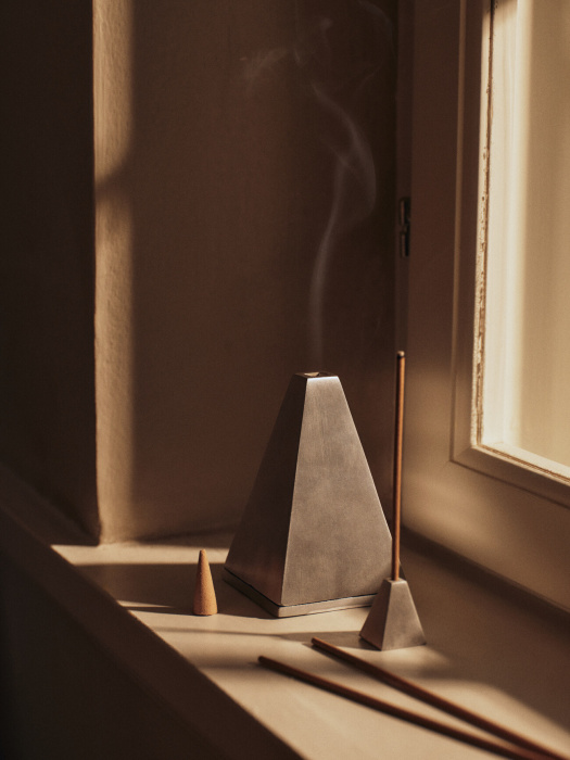 Подставка для благовоний Pyra Incense Cone Burner, Ferm Living