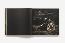 Книга Tom Waits by Matt Mahurin, Abrams Books