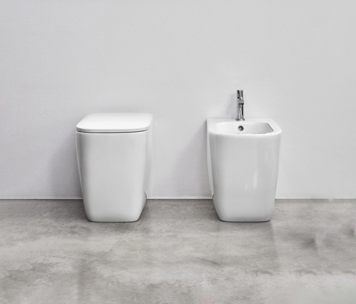Напольный унитаз нестандартных размеров Semplice Back to Wall Floor-Trap Toilet with Unconventional Set-Out Measurement, NIC Design