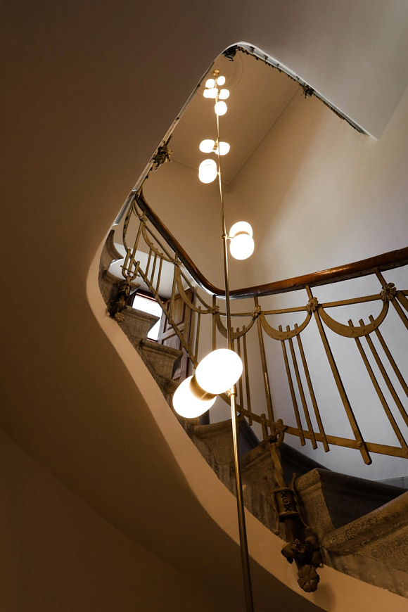 Подвесная люстра Nuvol Chandelier Hilo, vertical, Contain