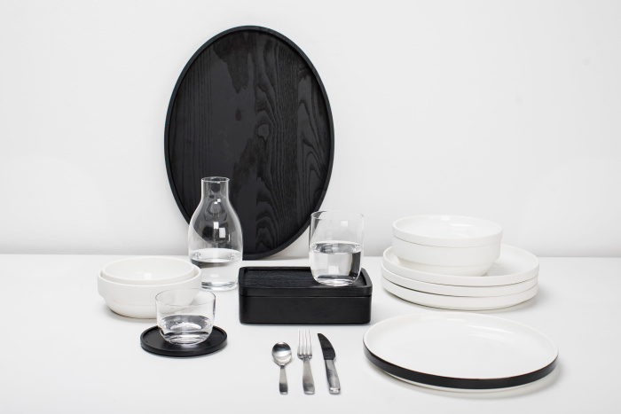 Набор из 4-х тарелок Plate Low Black Glazed Passe-Partout by Vincent Van Duysen, Serax