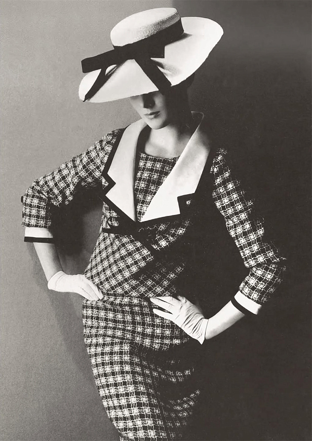 Книга Yves Saint Laurent: Icons of Fashion Design & Photography, Abrams Books