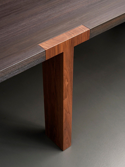 Стол T–Table, Tacchini