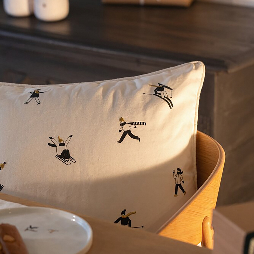 Декоративная подушка Snowy Day - Snowy Friends, Räder