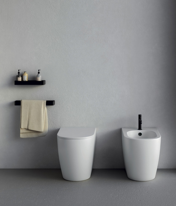Напольное биде Pin Back to Wall Bidet, NIC Design