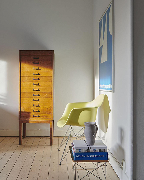 Кресло Eames Plastic Armchair RE DAR, Vitra