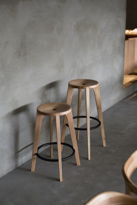 Барный табурет Dovetail Barstool, Ariake