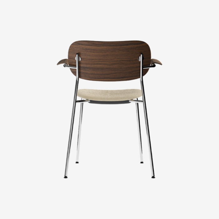 Стул с подлокотником и мягким сиденьем Co Dining Chair, upholstered seat with armrest, Chrome, Audo Copenhagen (ex. Menu)