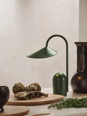 Беспроводная настольная лампа Arum Portable Lamp  Беспроводная настольная лампа Arum Portable Lamp