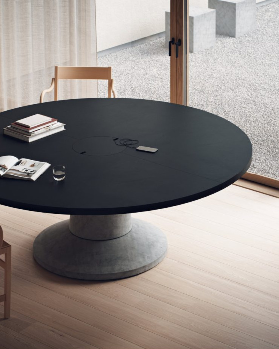 Стол Colossus, Massproductions