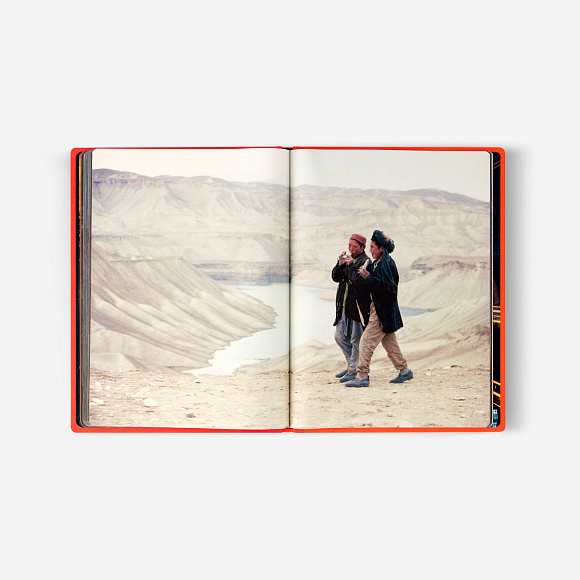 Книга Silk road by Kishin Shinoyama (Fashion eye), Louis Vuitton