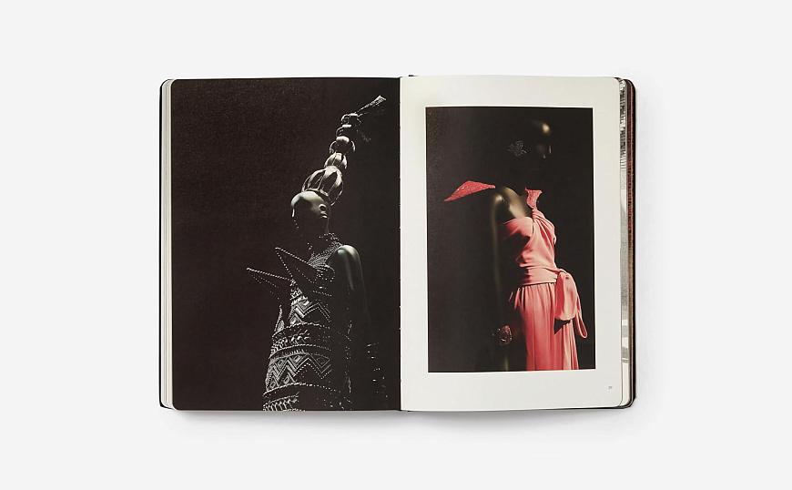 Книга Yves Saint Laurent Museum Marrakech by Studio KO, Phaidon Press