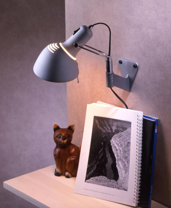 Бра Naomi Parete, Lumina