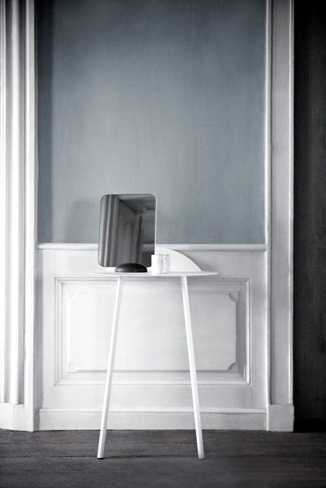 Приставной столик Yeh, Wall Table, Audo Copenhagen (ex. Menu)