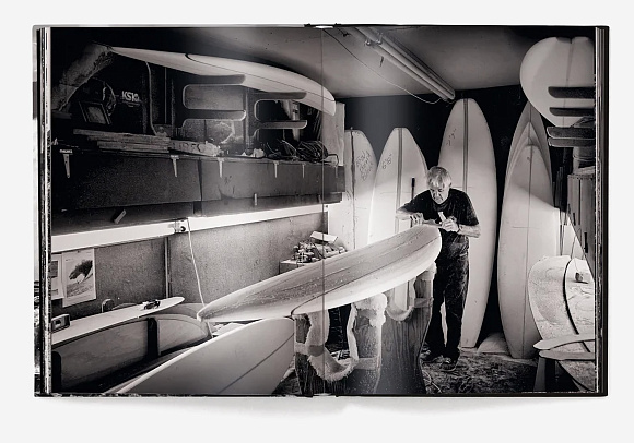 Книга Hawaii: by Olaf Heine, teNeues