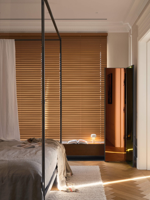 Зеркало by Yunona Nezvankina, Laboratory