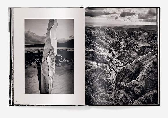 Книга Hawaii: by Olaf Heine, teNeues