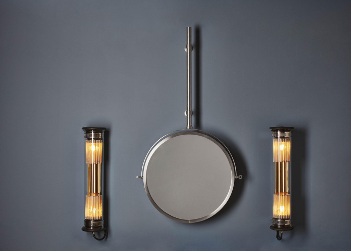 Зеркало My Best Enemy, DCW Editions