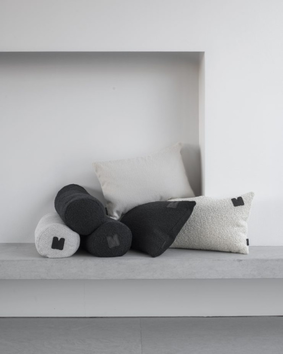 Подушка Saturday Cushion, Massproductions