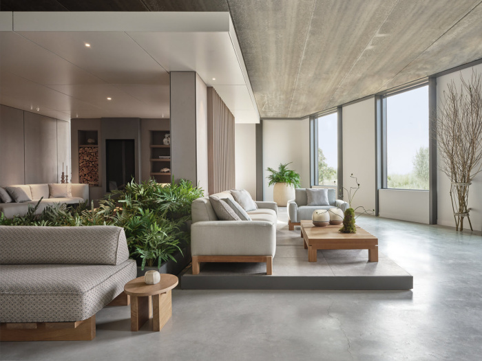 Уличный журнальный столик Raf Side Table, Pietboon