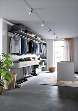 Остров Aristotele, Novamobili