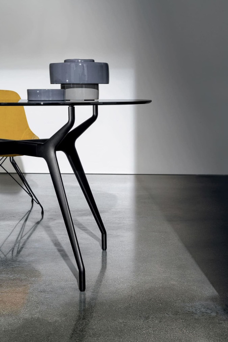 Стол Arkos Shaped Square, Sovet Italia