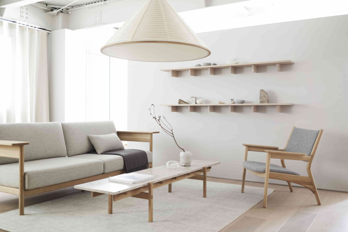 Диван N-S01, Karimoku Case