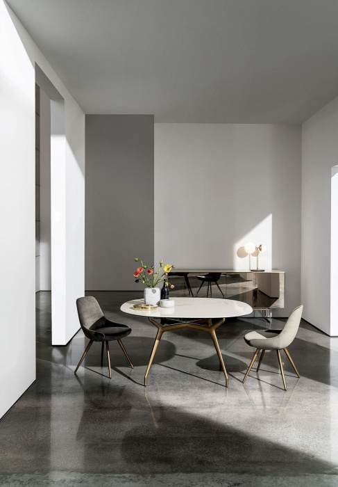 Стол Arkos Shaped Square, Sovet Italia