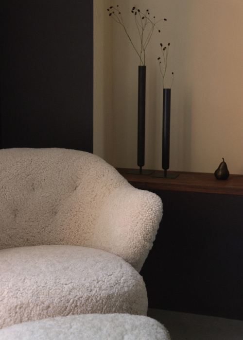 Кресло Ingeborg Lounge Chair, Sheepskin, Audo Copenhagen (ex. Menu)