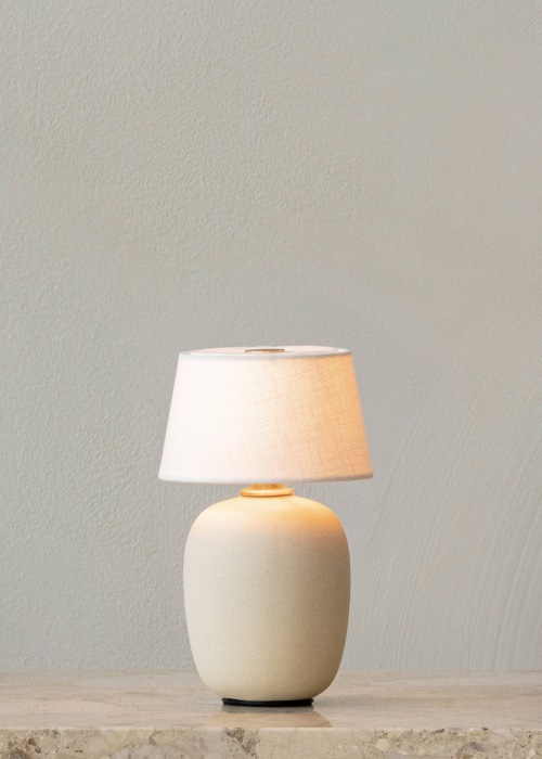 Переносной настольный светильник Torso Table Lamp, Portable, Audo Copenhagen (ex. Menu)