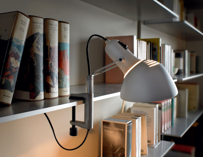 Бра Naomi Morsetto, Lumina