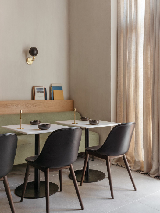 Обеденный стол Harbour Column Table, 60x70, Audo Copenhagen (ex. Menu)