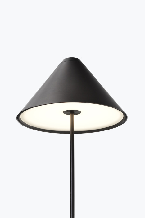 Беспроводная настольная лампа Brolly Portable Table Lamp, New Works