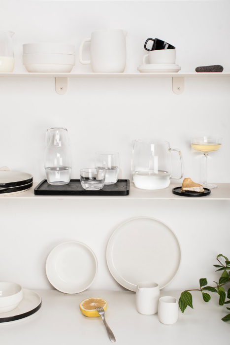 Набор из 4-х тарелок Plate Low Black Glazed Passe-Partout by Vincent Van Duysen, Serax