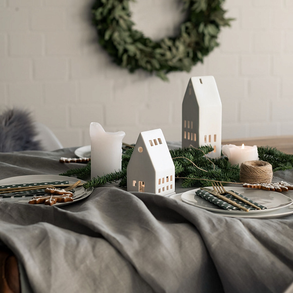 Домик-подсвечник House, large windows, Räder