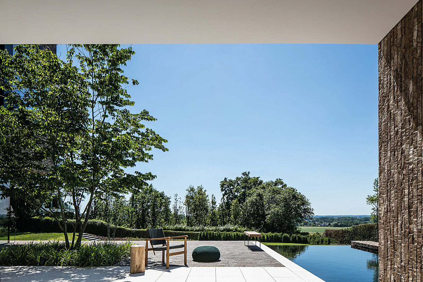 Книга Contemporary Living Yearbook 2024, Beta-Plus Publishing