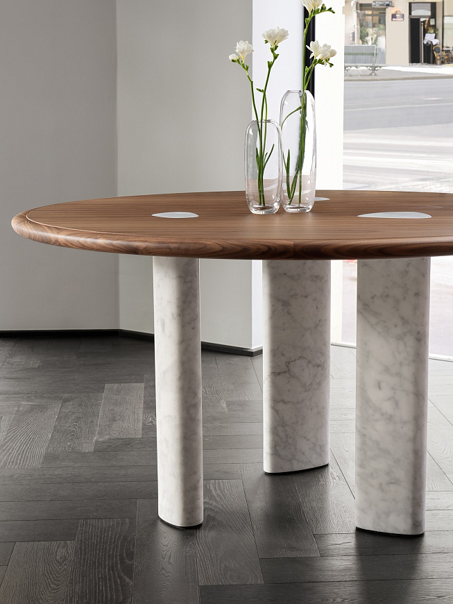 Обеденный стол Osmose, Porada