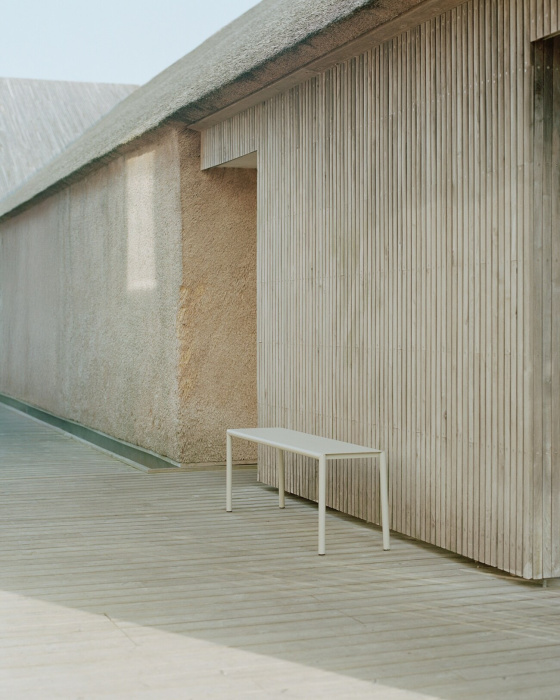 Уличная скамья May Bench, New Works