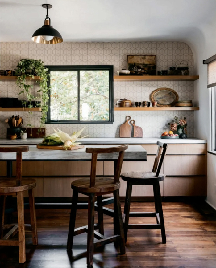 Книга A 1000 X Better: A Rebel by Design. Interiors by Kirsten Blazek, Rizzoli International Publications Inc.