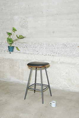 Полубарный табурет Pauline Counter Stool 65 cm with metal legs 