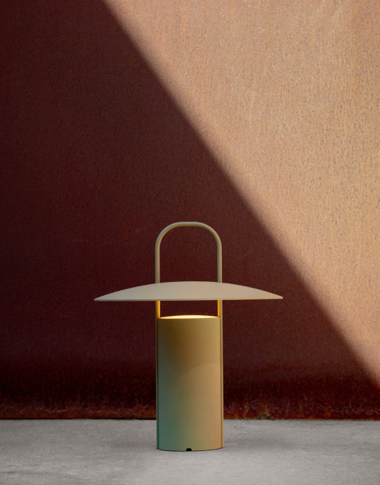 Портативная настольная лампа Ray Table Lamp, Portable, Audo Copenhagen (ex. Menu)
