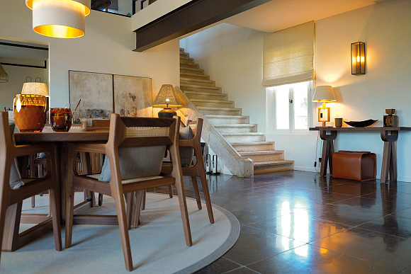 Книга Les Amandiers Home: Timeless Interiors, Beta-Plus Publishing