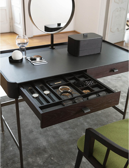 Туалетный столик Dafto, Porada